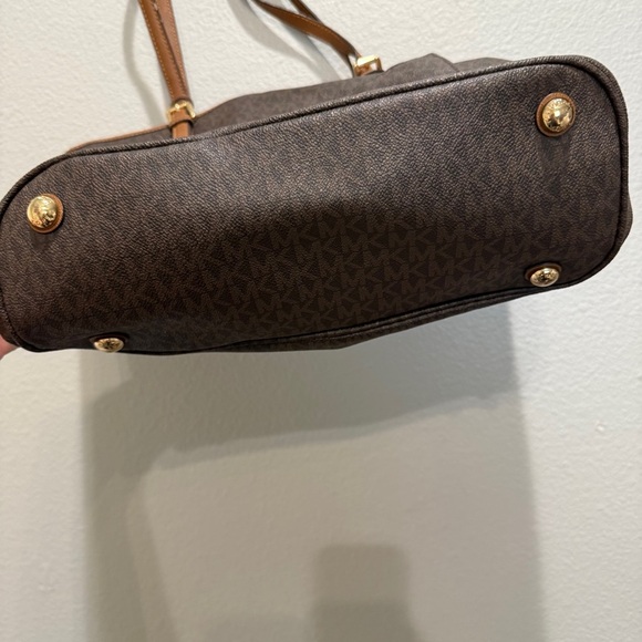 Michael Kors Tote Bag Monogram Large Brown Tan Pockets - Picture 5 of 9